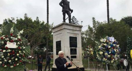В Перу почтили память борца с испанскими колонизаторами XIX в. Леонсио Прадо (1853-1883). 