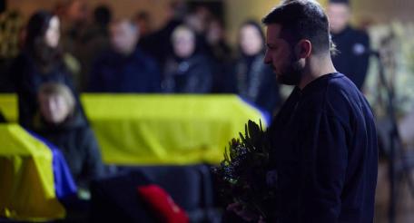 Зеленский хоронит Украину по частям