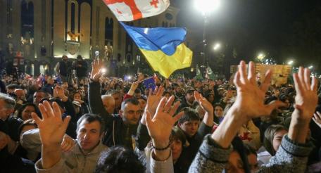 Протесты в Грузии не прекращаются