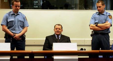Сербский министр просит Международный трибунал о досрочном освобождении