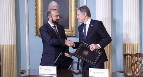 Подписание Хартии стратегического партнёрства между США и Арменией