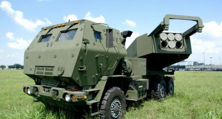 Эстония купила у США шесть систем РСЗО HIMARS за 200 млн. долл.. Контракт на их поставку был подписан в 2022 г. 