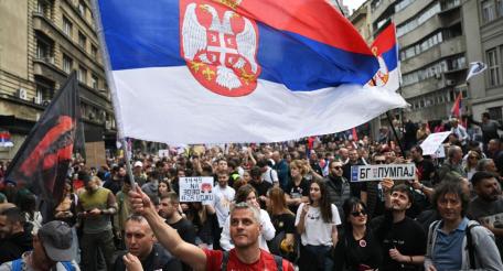 Протесты в Сербии приняли массовый характер