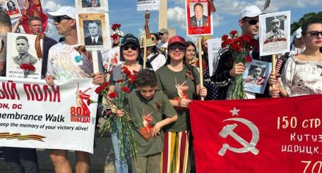 Казахстан: «Бессмертный полк» и прыжки через историю