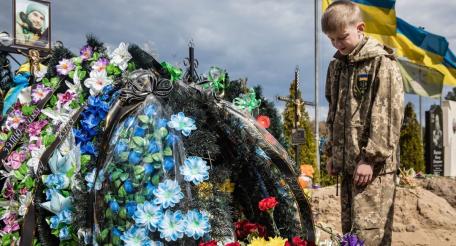 Состояние украинского общества в середине 2025 года: все будет плохо, но на уступки не пойдем