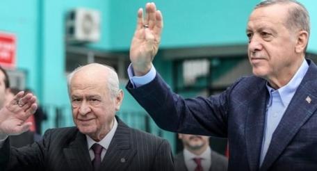 Президент Турции Эрдоган и лидер Партии националистического движение Девлет Бахчели проводят согласованную линию в курдском вопросе