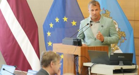 Депутат Рижской думы чемпион мира по боксу Майрис Бриедис покинул фракцию «Стабильности!», по спискам которой он был избран.
