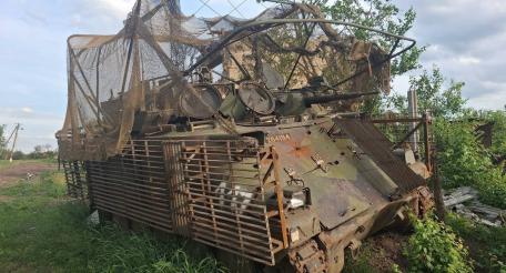 подбитая расчётом FPV-дрона БМП Pbv 302 (Pansarbandvagn 302) ВСУ где-то в Курском приграничье, источник Телеграм-канал Военный Осведомитель