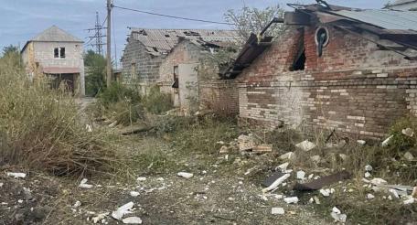 вчера вечером в Славянске около 23:00 на территорию бывшего посудного цеха прилетела Герань. В результате удара повреждены четыре склада и трансформатор, источник Телеграм-канал Сводки и Аналитика СВО (Резерв)
