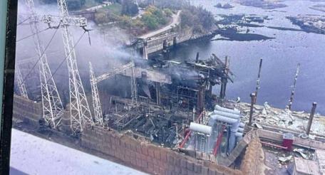 последствия поражения машинного зала и полотна ДнепроГЭС в ходе удара по энергетике 10 октября, источник Телеграм-канал Военная хроника