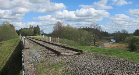 Провокация «Национального объединения»: кто «разбирает» рельсы из России в Латвию
