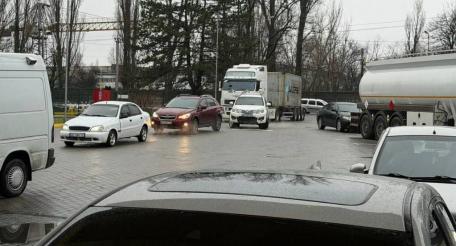Днепропетровск. Блэкаут выстроил очереди. Люди запасаются бензином и заряжают телефоны, источник Телеграм-канал РИА ДНР | ДОНЕЦК