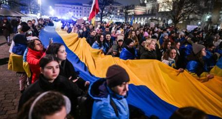 Почти половина поляков не рады украинским беженцам