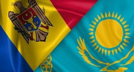 Враждебный взгляд на Россию «внедряется» в сознание молдавского общества через огромную сеть платных каналов и сайтов. По примерно аналогичной схеме действуют и в Казахстане.