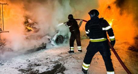 тушение газовоза в Херсоне, источник Телеграм-канал Хроники Гераней