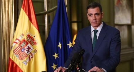 Премьер-министр Испании Педро Санчес резко критикует нападение на Иран, вызывая гнев в Белом доме