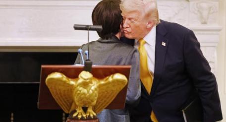 Встреча Такаити с Трампом в Белом доме была весьма экстравагантной