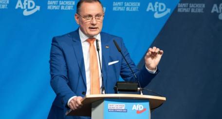 Сопредседатель партии "Альтернатива для Германии" Тино Хрупалла выступил за вывод американских войск из страны во избежание втягивания немцев в международные конфликты.