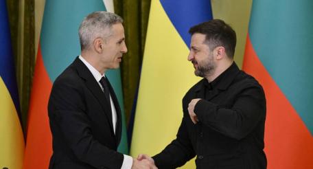 30 марта Болгария подписала с Украиной соглашение о сотрудничестве в сфере обороны сроком на десять лет. 