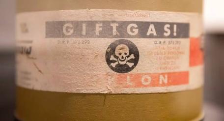 На блошином рынке Лейпцига была найдена банка с надписью «Zyklon B» («Циклон Б»).