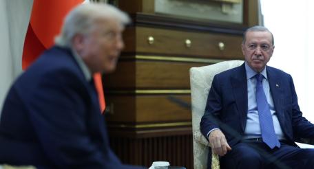 Саммит НАТО в Анкаре: зачем Эрдоган улыбается Трампу?