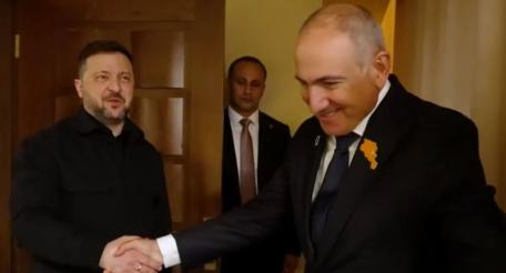 Армения «решительно поддержала» Украину, пообещав ей справедливый мир и гуманитарную помощь