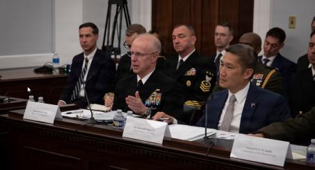 Начальник военно-морских операций ВМФ США адмирал Дэрил Кодл предупредил Пентагон, что в условиях войны с Ираном, обеспечения морской блокады и проведения разминирования Ормузского пролива потребует дополнительно $6-8 млрд для флота сверх суммы, уже выделенной на финансовый год. 