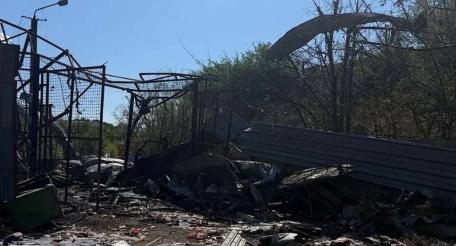 российская армия нанесла удар по логистическим складам в Индустриальном районе Днепропетровска, источник МАХ-канал Сводки и Аналитика СВО