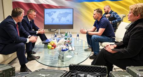 Глава Офиса президента Украины Кирилл Буданов (внесён в список террористов) посетил Латвию. Официальный повод – участие в «Рижской конференции».