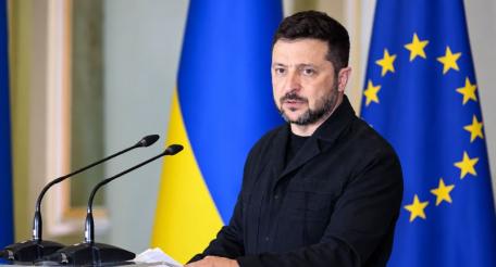 Зеленский требует принять Украину в ЕС до того, как закончится 2026 год