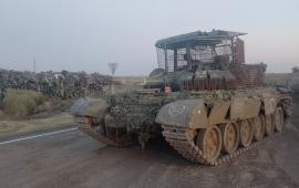 Танк Т-72Б3 из состава 76-й дивизии ВДВ в дополнительном бронировании