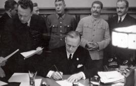 В 1939 году Риббентроп обещал Сталину «сотрудничество на долгие времена»