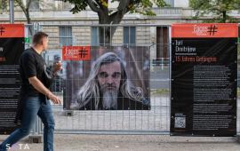 Передвижная фотовыставка «Лица российского сопротивления» была развёрнута в центре Берлина на Унтер-ден-Линден 7 октября.