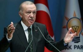 Президент Турции Реджеп Эрдоган выступает перед одноартиццами