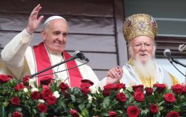 Фанар против РПЦ: как раскалывают православных