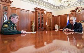 Объявив пасхальное перемирие, Владимир Путин подчеркнул важность православия для России и значение Пасхи как главного праздника христиан всего мира.
