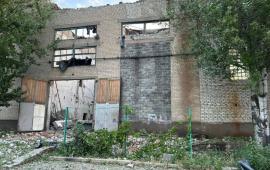 повреждённые предприятия в Славянске после прилёта российских «Гераней», источник Телеграм-канал Сводки и Аналитика СВО (Резерв)