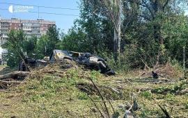 последствия одного из ударов в Краматорске. Удар пришелся по СТО на Станкострое где ремонтируется техника ВСУ, источник Телеграм-канал Сводки и Аналитика СВО (Резерв)