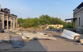 В оккупированном ВСУ Славянске (ДНР) ночью был нанесён удар по терминалу «Новой почты» – украинской логистической компании, действующей в интересах ВСУ, источник Телеграм-канал WarDonbass