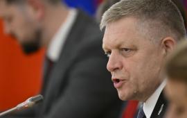 Вопреки нежеланию премьер-министра Словакии Роберта Фицо поставлять оружие киевскому режиму, словацкие пушки и снаряды всё же попадают в руки ВСУ.