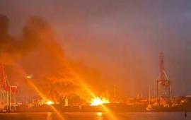 удар по Ильичевскому (Черноморскому) порту в Одессе нанесли ВС РФ минувшей ночью. Как пишут в местных пабликах, «такой детонации Одесса не видела и не слышала уже давно». Данный порт противник использует для приёма иностранных вооружений и запуска своих БЭКов, источник Телеграм-канал Поддубный