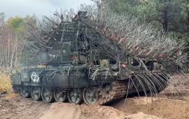 танк Т-72Б3 с системой защиты «Дикобраз», из состава 20-й гвардейской общевойсковой армии группировки войск «Запад» в ЛНР, источник Телеграм-канал Военный Осведомитель 