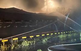 горевшее после удара Герани судно в Одесском порту, источник Телеграм-канал Хроники Гераней