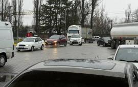 Днепропетровск. Блэкаут выстроил очереди. Люди запасаются бензином и заряжают телефоны, источник Телеграм-канал РИА ДНР | ДОНЕЦК