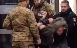 Венгрия призывает ЕС обратить внимание на действия украинских военкомов