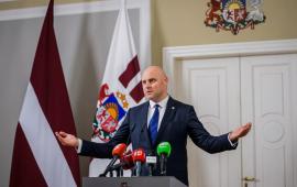 Премьер-министр Латвии Андрис Кудбергс начал свою работу с того, что решил лишить республику миллиарда евро в год. Глава правительства поручил министру иностранных дел Байбе Браже найти решение, как прекратить экспорт и импорт с Россией.