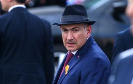 Премьер-министр Армении Никол Пашинян стремится любыми путями усидеть в своём кресле