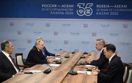 Вечером 17 июня Президент России Владимир Путин встретился в рамках проходящего в Казани саммита Россия – АСЕАН с одной из ключевых фигур турецкой политики – министром иностранных дел Хаканом Фиданом.