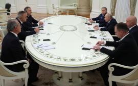 Владимир Путин провёл в Кремле встречу с председателем партии «Союз независимых социал-демократов» (СНСД) Милорадом Додиком и председателем правительства Республики Сербской Саво Миничем, которые находятся в Москве с рабочим визитом.