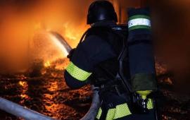 В Кировограде и его окрестностях, вечером и ночью была серия ударов Гераней. После одного из ударов вспыхнул сильный пожар, источник МАХ-канал Хроники Гераней